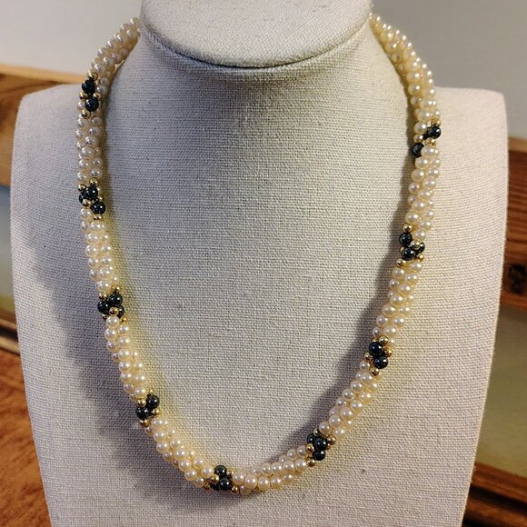 Vtg Braided Twisted Glass Seed Pearls Necklace Gold Tone Clasp - Picture 4 of 7
